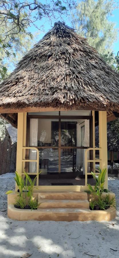 Mikadi Beach Camp&Backpackers Vandrarhem Dar es Salaam Exteriör bild