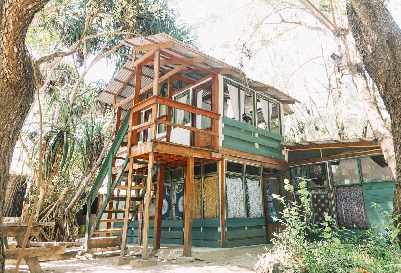 Mikadi Beach Camp&Backpackers Vandrarhem Dar es Salaam Exteriör bild